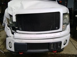 2013 FORD F150, WHITE, XLT MODEL, CREW CAB, 3.5L, AT, 4WD. F26302
